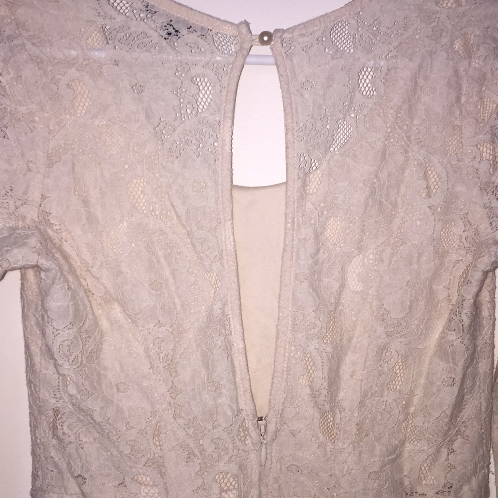Cream lace romper. Perfect for photo shoots - Picture 5 of 6